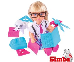 SIMBA Evi w stroju szkolnym z laptopem
